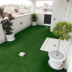 Апартаменти Modern And Cosy Close To The Торрев'єха
