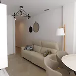 Modern And Cosy Close To The Апартаменти