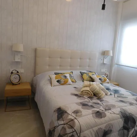 Modern And Cosy Close To The Apartamento