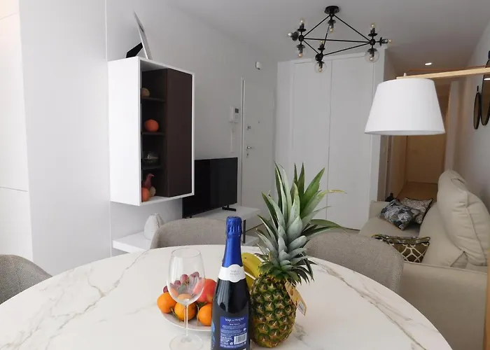 Modern And Cosy Close To The Apartment