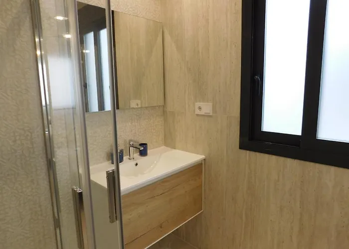 Apartment Modern And Cosy Close To The *